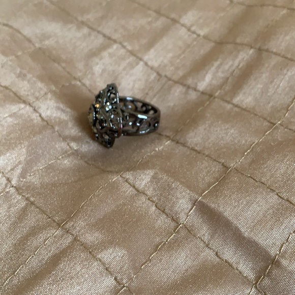 4/$25🦋 Premier Design Ring Sz 5 - Picture 4 of 5